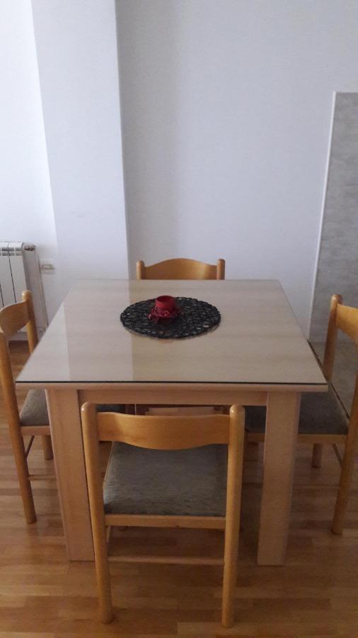 אוהריד Apartman Edina מראה חיצוני תמונה